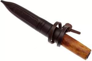 Cuțit Helle Viking – Model istoric robust cu lamă de 110mm din oțel carbon triplu laminat, finisaj rustic și mâner din mesteacăn curly.