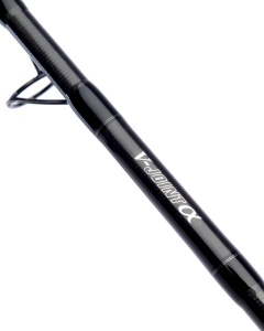 Lansetă Daiwa Tournament Feeder SLR 3.66m 120g, construită din carbon HVF Nanoplus cu X45X Full Shield și inele American Tackle TiForged AIR, concepută pentru lansări la distanțe extreme.