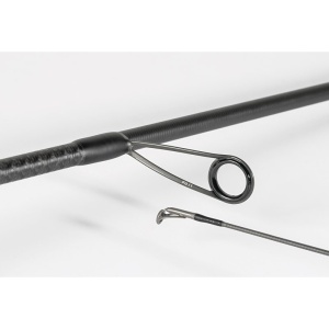 Lansetă Rapture Black Cross 2.43m 28g cu blanc din carbon SX4Nano, acțiune Extra-Fast și inele Fuji K Alconite, ideală pentru pescuit modern cu năluci în apă dulce și sărată.