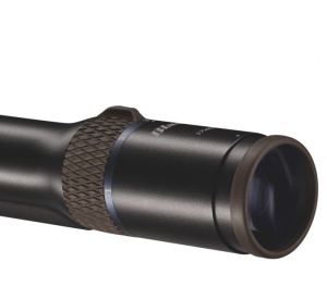 Luneta Blaser BJW 1–7x28 iC cu mărire reală 1x și punct iluminat inteligent IVD, concepută pentru vânătoare la goană și ținte în mișcare rapidă.