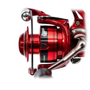 Mulineta Benzar River Bolo 1000, ultra light 181g, cu tambur din aluminiu și maner CNC, proiectată pentru bologneza și spinning UL, oferind rulaj fluid și control precis al firului.