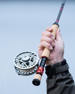 Mulineta Daiwa Silvercreek 5/6 – corp CNC, frână fină, greutate redusă, ideală pentru pescuitul la muscă în stil premium.