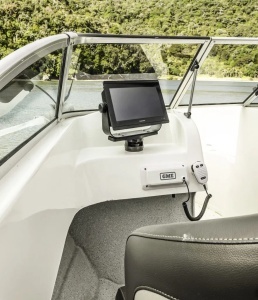 Platformă Suport Sonar Rotativ Railblaza HEXX – Sistem ultra-robust cu două axe de reglare, capabil să susțină sonare de până la 5kg, dotat cu bază HEXX detașabilă.