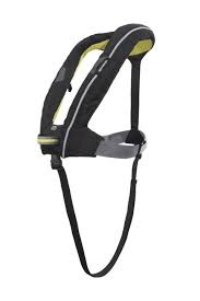 Vestă de salvare automată Spinlock Deckvest LITE+ de culoare neagră, cu capacitate de flotabilitate de 170N și ham de siguranță cu buclă textilă (soft loop) integrat, destinată adulților cu greutatea de peste 50kg pentru navigație marină de siguranță
