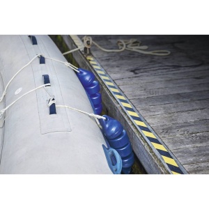 Balon gonflabil articulat albastru Plastimo, model RIB cu design flexibil adaptat pentru coci rotunjite și flotoare, echipat cu supapă patentată și linie de prindere din poliester de 5mm, disponibil în variantele de lungime de 48cm și 60cm