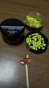 Benzar Micro Wafters Concourse – momeli micro solubile pentru method feeder, cu arome dulci, culori intense și echilibrare perfectă, dedicate pescuitului de competiție și finețe.