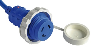 Cablu electric marin Osculati cu ștecher – Sistem profesional de alimentare 220V, disponibil în lungimi de 10m și 15m, pentru sarcini de 16A sau 30A.