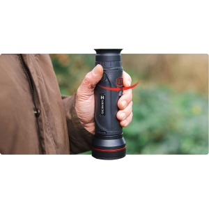 Monocular termic Hikmicro Falcon 2.0 cu senzor 640×512, NETD <15mK, lentilă F0.9, detecție 2600m și display OLED 1920×1080 – claritate excepțională în orice condiții.