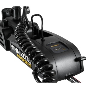 Motor electric de trolling pentru provă Minn Kota PowerDrive 70lb 24V cu lungimea axului de 137cm, echipat cu sistem de poziționare GPS advanced, funcție de ancorare digitală Spot-Lock, elice anti-vegetație și micro telecomandă wireless inclusă
