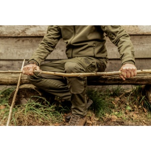 Pantaloni Mauser Stalker Pants matt oliv – Echipament outdoor robust din PolyCotton, cu talie reglabilă prin Velcro și sistem inteligent de buzunare tactice