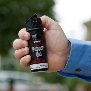 Spray Autoaparare Sabre Tactical Pepper Gel Cu Suport 50g - Img 3