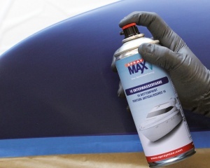 Tub spray vopsea antivegetativă SprayMax 1K BottomPaint 400ml pentru carenă și componente de propulsie.