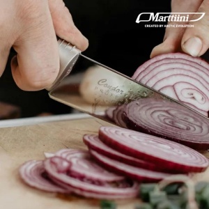 Cuțit de bucătărie Marttiini CKP Little Cook – Lamă forjată din oțel inox de 15cm și mâner ergonomic din cauciuc negru pentru control maxim