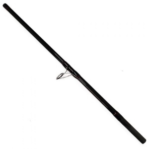 Lansetă WFT Never Crack Big Fish Travel 2.40m, acțiune 150–700g, 5 tronsoane, transport 55cm, ideală pentru pescuit greu în deplasare.