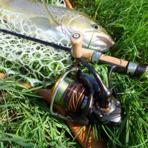Mulineta Daiwa Silver Creek LT 2500S XH - Img 3