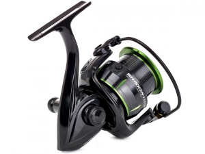Mulinetă Formax Shadow Feeder 4000 – Design modern și ușor (269g) cu 4+1 rulmenți, tambur metalic Long Cast și clips rotund metalic pentru precizie în pescuitul la feeder.
