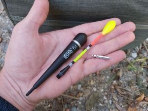 Plută culisantă cu LED iBite Zander pentru pescuit nocturn, cu portanță mare, antenă fluorescentă și sistem de iluminare controlabil, ideală pentru pescuit staționar la răpitori și pești pașnici
