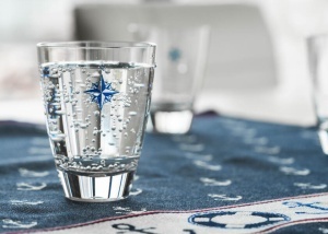 Set de 6 pahare antialunecare pentru apă de 414ml din colecția Northwind de la Marine Business, fabricate din Ecozen incasabil cu inel antiderapant din cauciuc, ideale pentru ambarcațiuni și iahturi.