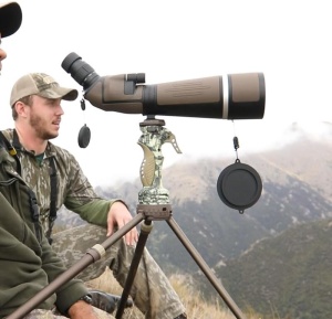 Tripod Primos Trigger Stick Gen 3 – trepied telescopic cu reglaj rapid, stabilitate perfectă și control total între 61–157 cm