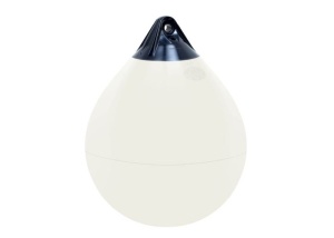 Gamă completă de baloane rotunde albe Polyform seria A (modele de la A1 la A6) destinate acostării și semnalizării maritime, fabricate în Norvegia dintr-o singură bucată din Marine Grade Vinyl, echipate cu ochiuri albastre dublu ranforsate și supapă etanș
