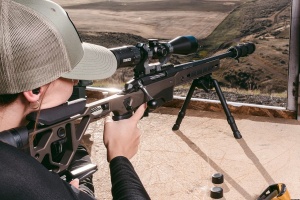 Bipod Tikka Optipod – suport ușor și precis din polimer armat, compatibil Picatinny și pivotant