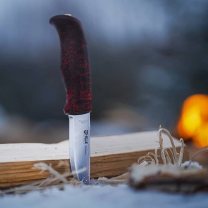 Cutit Helle Allmenn cu lama 90 mm din otel 12C27 si maner din mesteacan cret, fabricat manual in Norvegia pentru bushcraft si outdoor