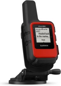 Garmin inReach Mini 2 Marine Bundle – dispozitiv compact de comunicare prin satelit Iridium®, cu SOS interactiv, mesagerie bidirecțională, TracBack®, busolă digitală și autonomie extinsă. Include suport marin și cablu alimentare pentru montaj permanent la
