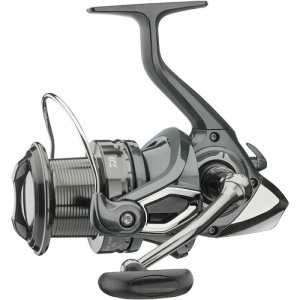 Mulineta Daiwa Emcast 25A 4500