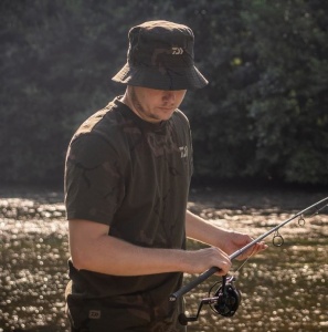 Palarie Daiwa Carp Camo Bucket Hat - Img 3