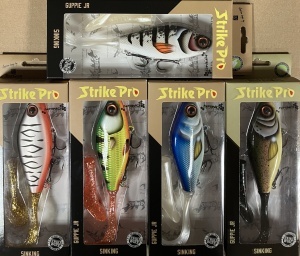 Vobler Strike Pro Guppie Downsize Shallow 9cm/35.7g – Culoare CWC008, corp convex fără plumb, echipat cu ancore #2 și sistem cu șurub pentru cozi interschimbabile