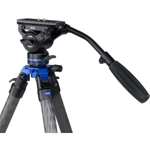 Trepied Zeiss Pro-Series Tripod Kit Universal Carbon cu 10 straturi cap ball head Arca-Swiss si sarcina 60kg.