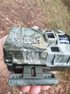 Camera monitorizare Spromise S68 24MP cu video 2K și LED-uri IR invizibile 940nm pentru supraveghere discretă zi și noapte.