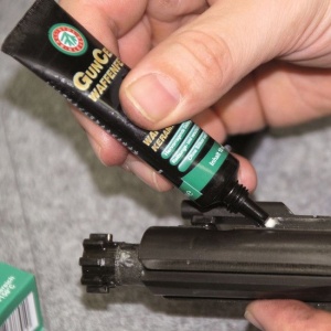 Flacon Vaselina Intretinere Arma Ballistol GunCer 10g - Img 2