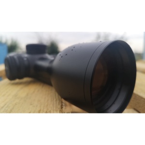 Lunetă Blaser B2 2.5-15x56 IC cu reticul iluminat 4a, design compact, transmisie 94%, compatibilă clip-on și protecție hidrofobă SLP