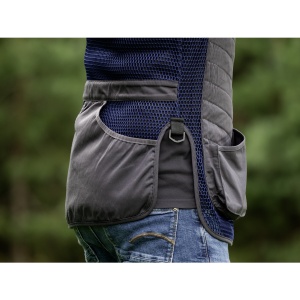 Vestă de tir competițională Blaser Robert Marine Navy – Echipament tehnic pentru tir sportiv cu inserții de plasă pentru ventilație și buzunare mari pentru muniție