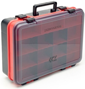 Cutie Daiwa Tournament Feeder Case 24C – compartimentare inteligentă, protecție maximă și design premium pentru accesoriile de feeder.