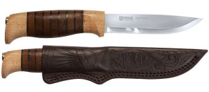 Cuțit Helle Sigmund – Instrument premium cu lamă de 107mm din oțel triplu laminat, mâner din fag, stejar și piele, cu teacă din piele naturală inclusă