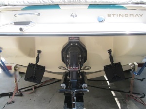 Trim Tabs automate Nauticus Smart Tabs SX – Kit complet de flapsuri din compozit și pistoane cu azot (variante 40BL, 60BL, 80BL) pentru stabilizarea și planarea rapidă a ambarcațiunilor cu motor