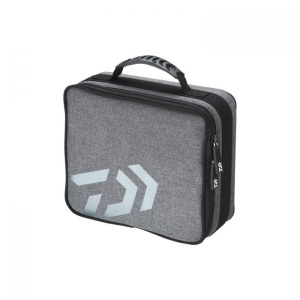 Husa Daiwa D-Vec Reel Protection Case Pentru 3 Mulinete Big Pit 26x23x9cm - Img 3