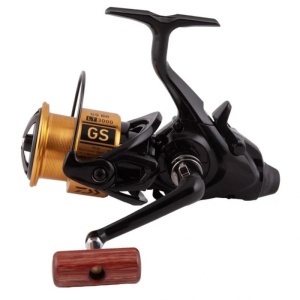 Mulineta Daiwa GS BR LT – mulinetă free spool cu tehnologie LT, frână ATD și tambur ABS Long Cast, ideală pentru feeder și method feeder.