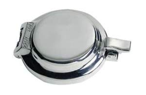 Priză marină 220V/30A Osculati din Inox 316 – Model profesional cu certificare IPX7, capac cu clip impermeabil și contacte argintate pentru siguranță extremă la mal.