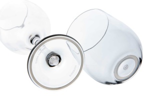 Set de 6 pahare antialunecare pentru suc de 330ml din colecția Living de la Marine Business, fabricate din Tritan/Ecozen incasabil cu inel antiderapant din cauciuc, ideale pentru ambarcațiuni și iahturi.