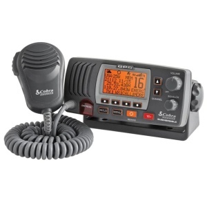 Statie VHF fixa Cobra Marine MR F77B GPS 25W cu GPS integrat apel DSC Clasa D functie Rewind-Say-Again si etanseitate IPX8.