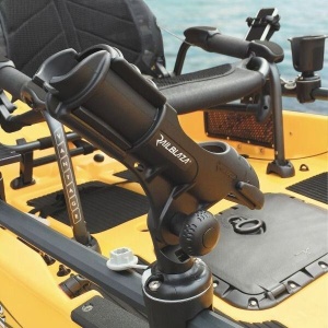 Suport Lansetă Railblaza Rod Holder II – Versiune modulară ultra-robustă, complet reglabilă, fabricată din materiale premium rezistente la mediul marin.