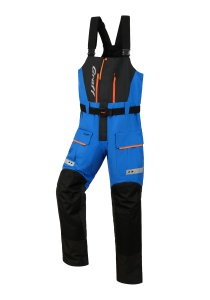 Costum de iarnă flotabil Graff FLOAT GUARD Fishing Set 215-O-B-15 Edition 3.0, de culoare grafit cu inserții reflectorizante și portocalii de siguranță, echipat cu membrană BRATEX, umplutură flotabilă Float Guard, manșete din neopren și fermoare YKK VISLO