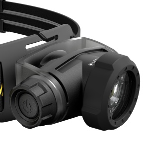 Lanternă tactică reîncărcabilă Ledlenser TAC7R 3200 lumeni cu sistem Multi-Lens, inel Mode Select Ring și protecție IP68.