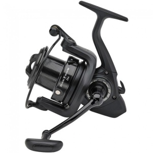 Mulineta Daiwa Black Widow 25A 4500