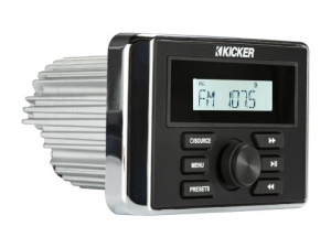 Player Marine Media Center Kicker KMC3 – Unitate audio rectangulară elegantă, certificată IP67, cu Bluetooth, USB și ieșiri RCA, proiectată pentru performanță audio extremă pe mare.