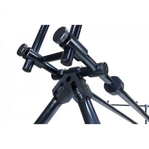 Rod Pod complet din aluminiu Carp Pro CP405145 pentru 3-4 lansete de crap – Suport structural ultra-stabil cu 4 picioare telescopice reglabile, blocaje metalice fără plastic și husă de transport inclusă.