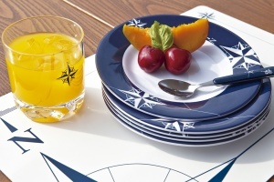 Set de 6 farfurii antialunecare pentru desert de 19cm din colecția Northwind de la Marine Business, fabricate din melamină incasabilă cu inel antiderapant din cauciuc, ideale pentru ambarcațiuni și iahturi.
